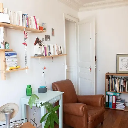Apartment Lovely Place In Montmartre Paris